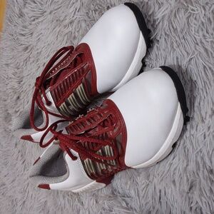 Adidas white and burgundy leather golf shoes Women's size 7.5